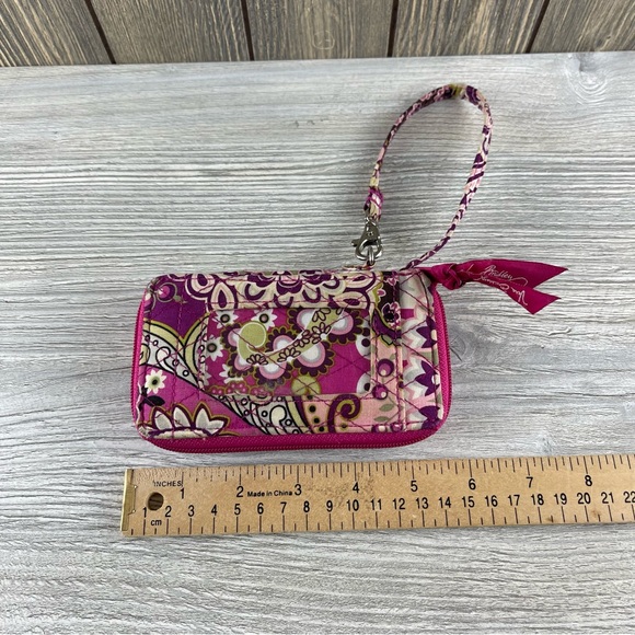 Vera Bradley Retired Very Berry Paisley Wristlet ID Wallet - Picture 15 of 16